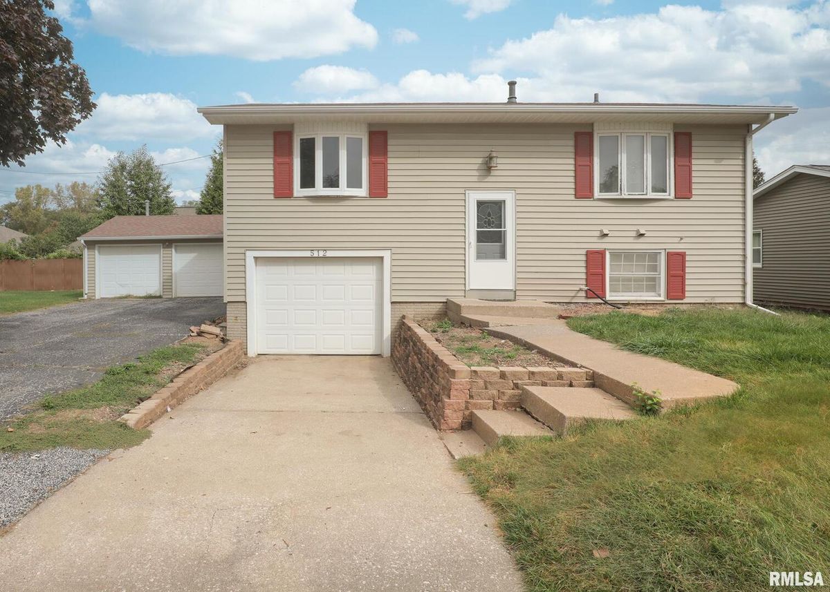 512 16TH Avenue, Coal Valley, IL 61240