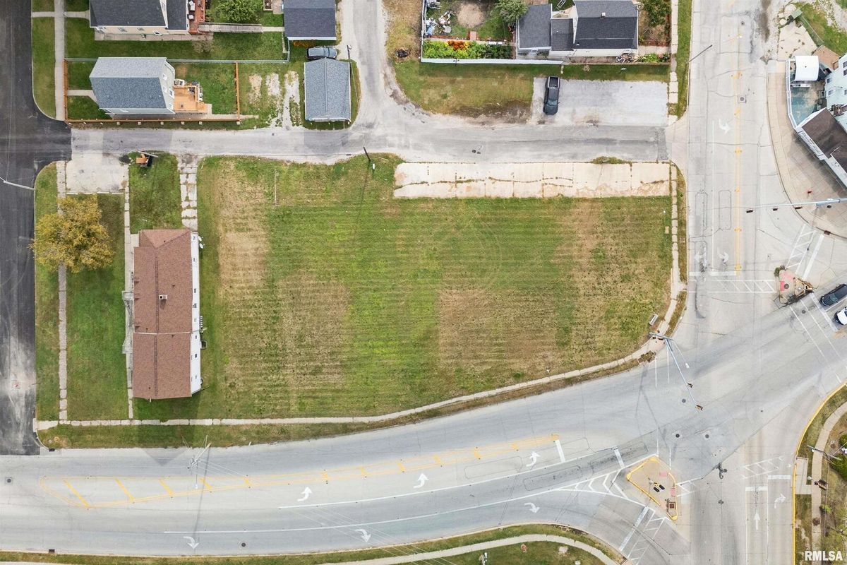 1230 13TH Street, East Moline, IL 61244