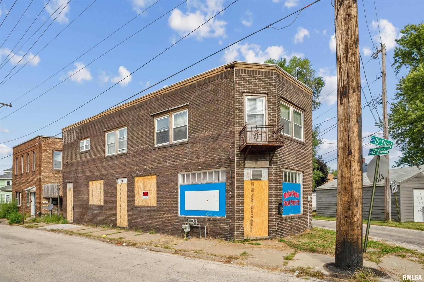 1365 1/2 13TH Avenue — East Moline, IL 61244