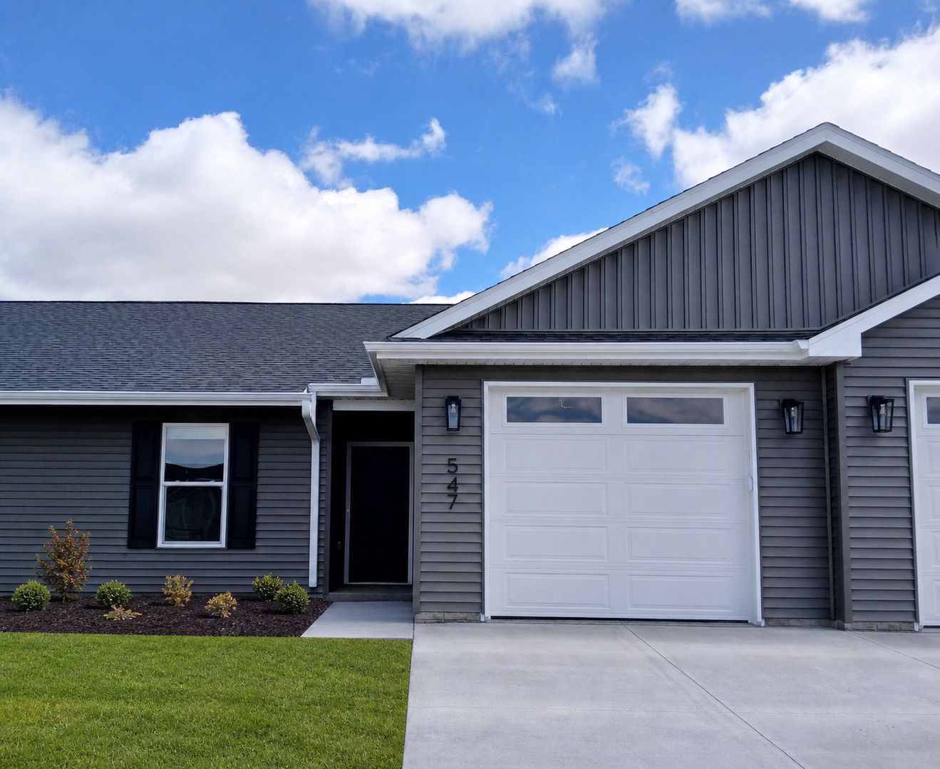 547 N 4TH Avenue — Eldridge, IA 52748