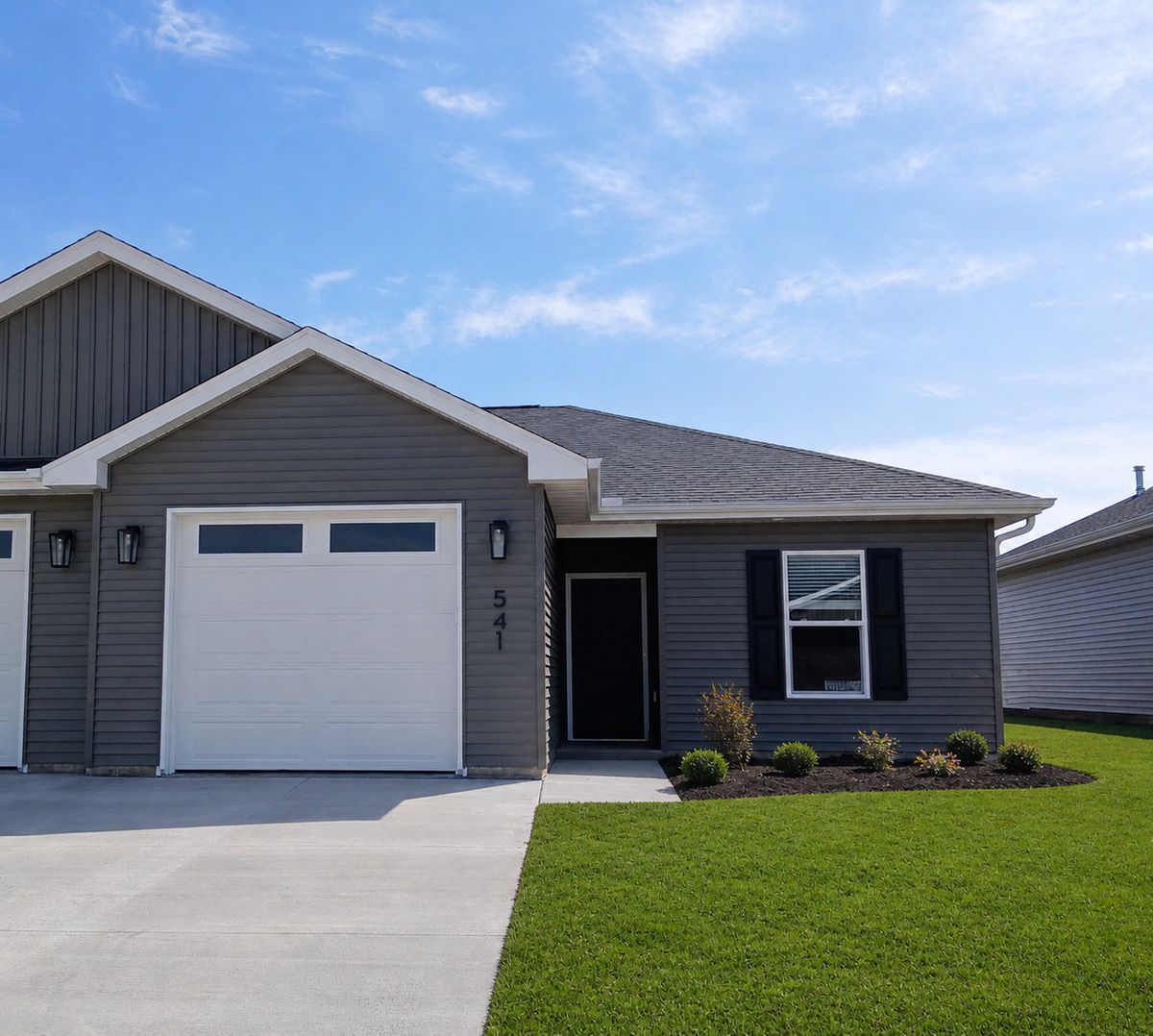 541 4TH Avenue, Eldridge, IA 52748