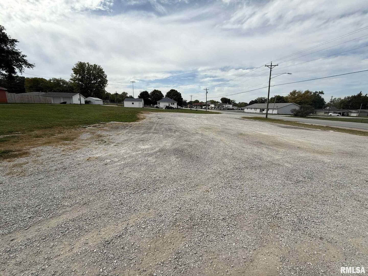 228 E 6TH Avenue — Andalusia, IL 61232