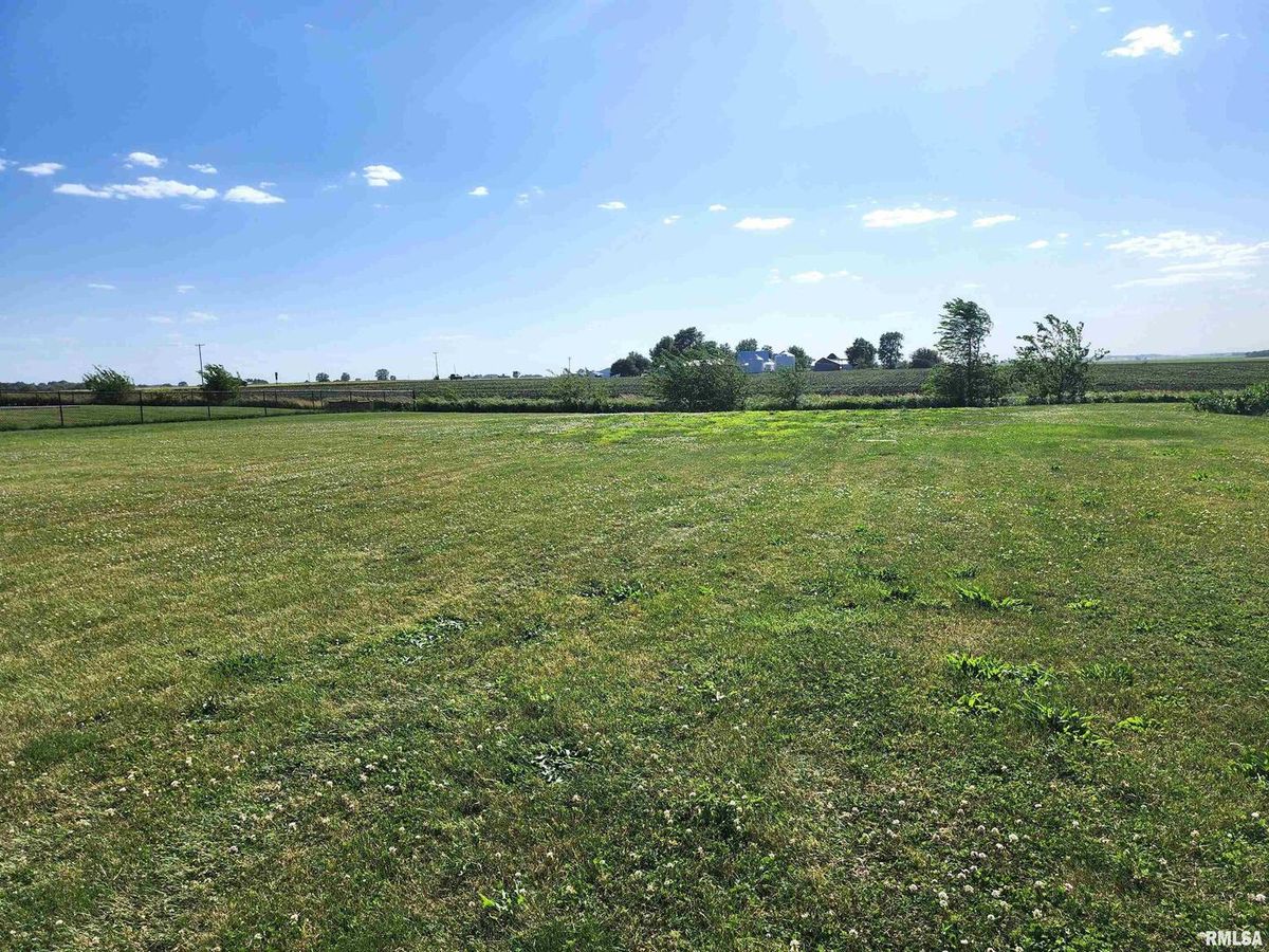 203 HAMILTON Street, Atkinson, IL 61235
