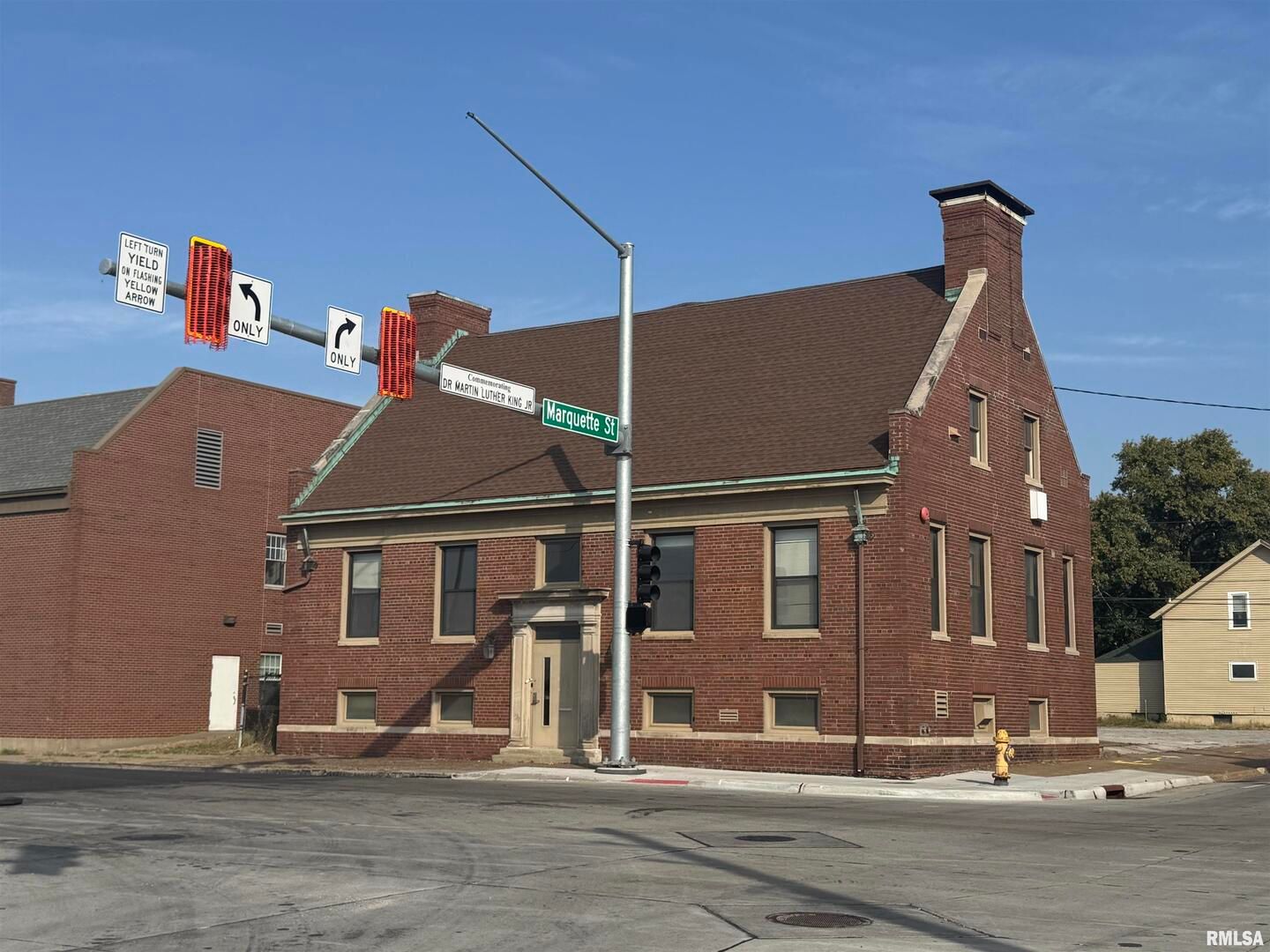 1202 W 3RD Street — Davenport, IA 52802