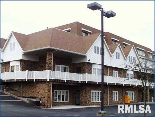 2435 Kimberly Rd Road, Bettendorf, IA 52722