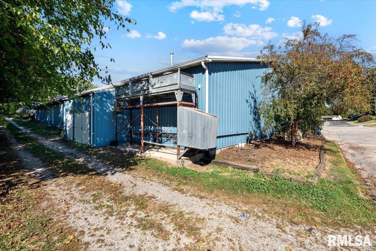 510 11TH Avenue, Orion, IL 61273