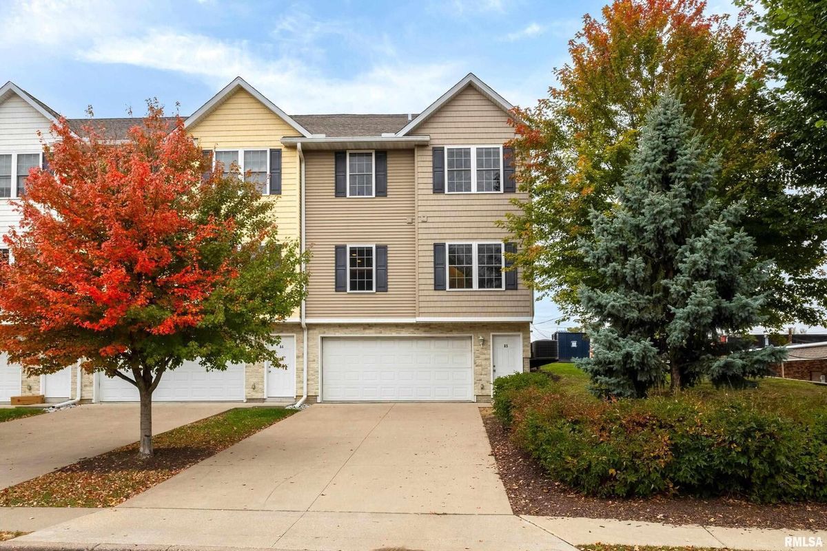 320 29th Street, Davenport, IA 52803