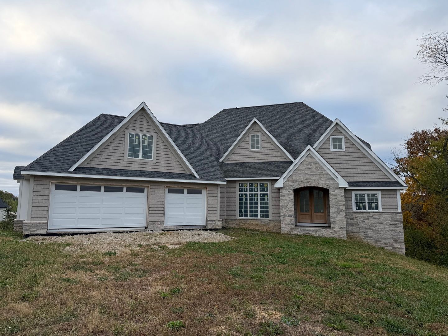 19468 250TH Avenue — Bettendorf, IA 52722