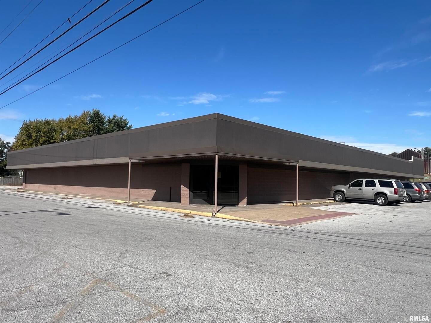 1309 W 4TH Street — Davenport, IA 52802