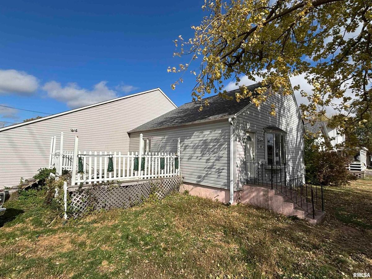 560 4TH Avenue, Clinton, IA 52732