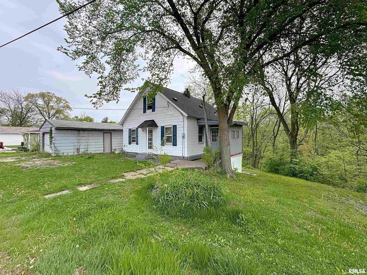 204 MAIN Avenue, Matherville, IL 61231