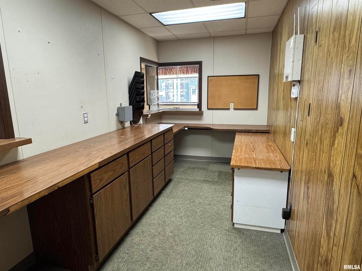 106 N EAST Street, Cambridge, IL 61238