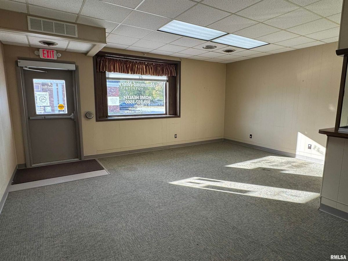 106 N EAST Street, Cambridge, IL 61238