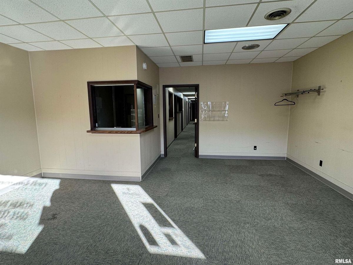 106 N EAST Street, Cambridge, IL 61238