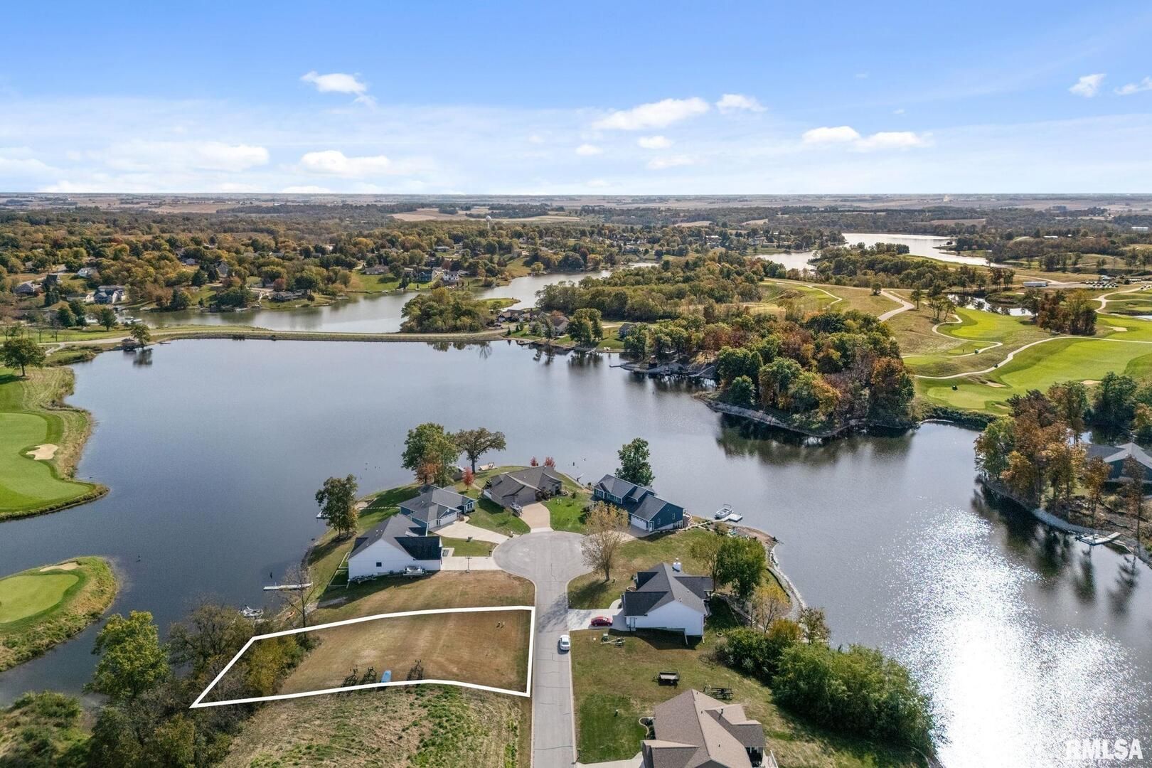 1800 Karl Lake Court — Sherrard, IL 61281