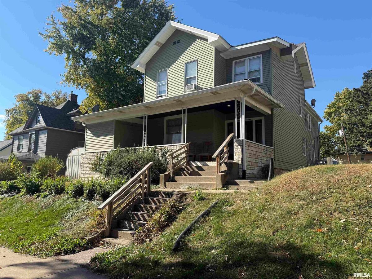 1816 DAVENPORT Avenue, Davenport, IA 52803