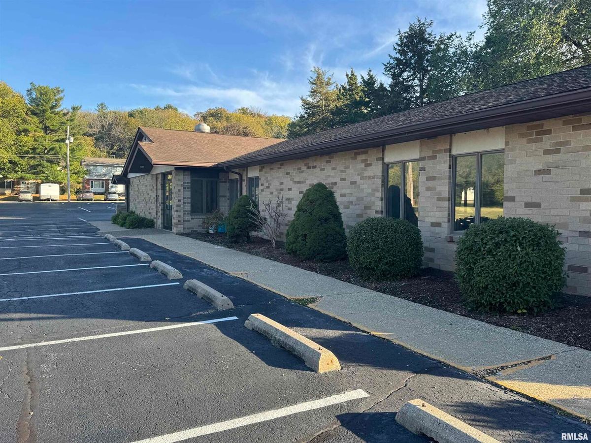 708 STATE Avenue, Hampton, IL 61256