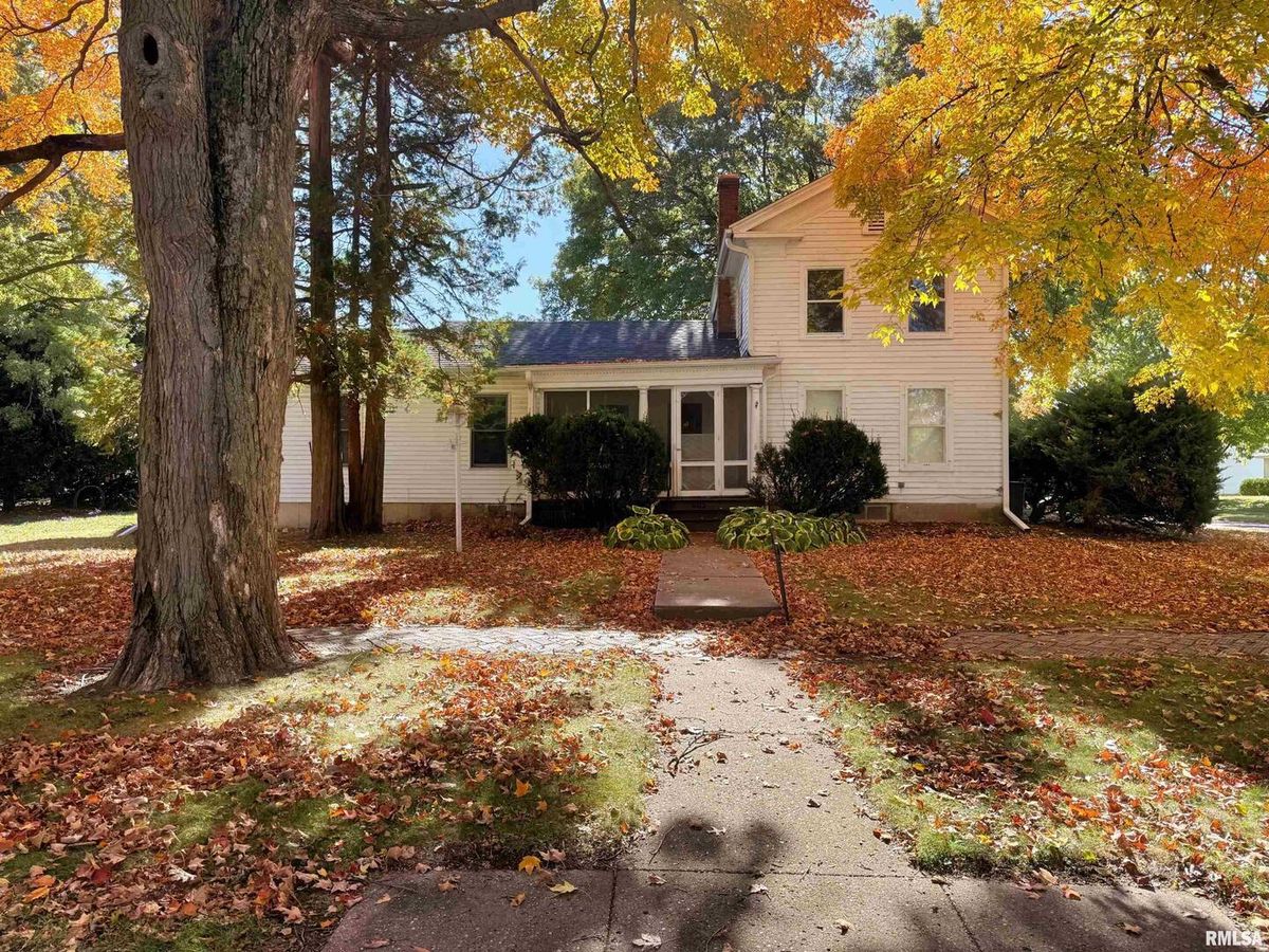 903 2ND Avenue, Monmouth, IL 61462