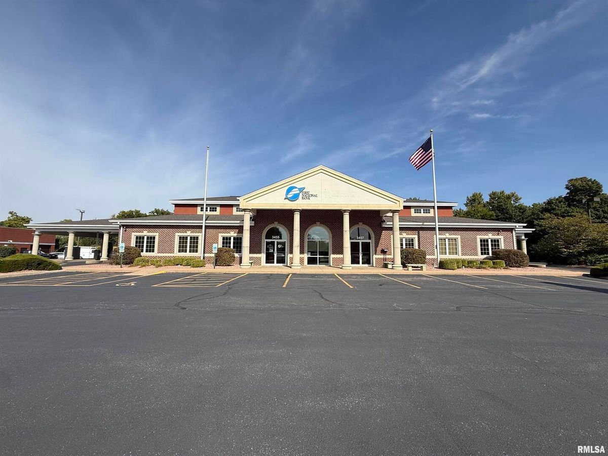 3457 AVENUE OF THE CITIES Avenue, Moline, IL 61265