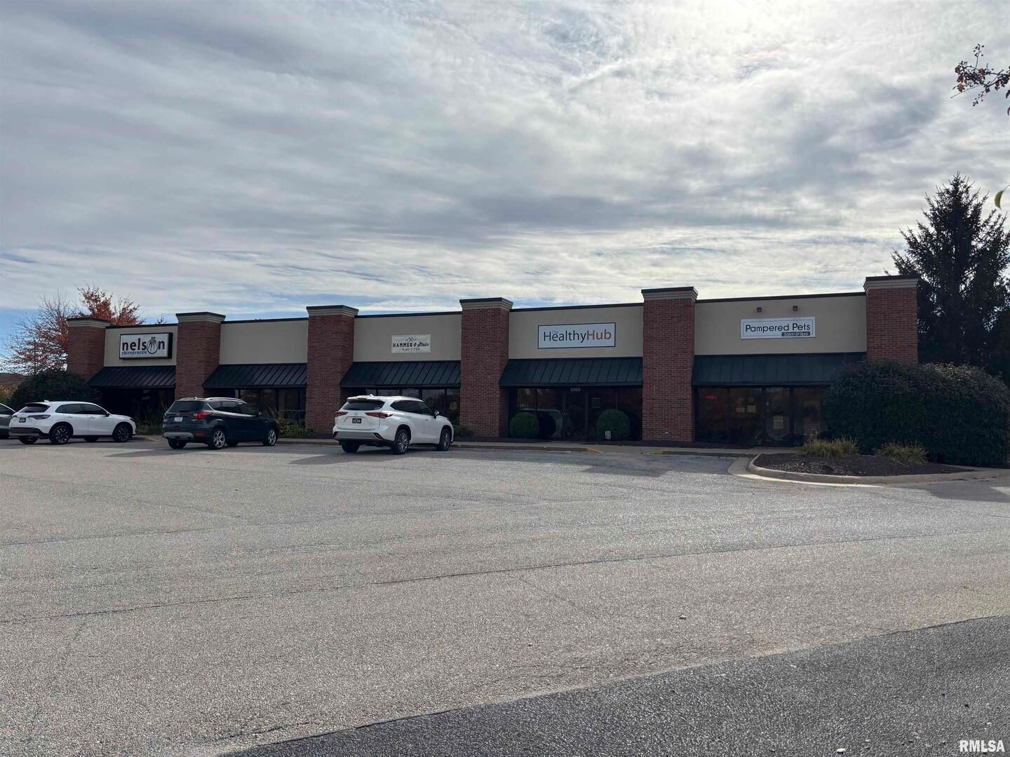 2367-2377 CUMBERLAND Drive — Bettendorf, IA 52722