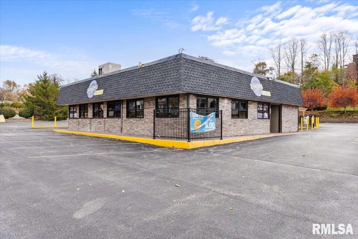 3008 7TH Avenue — Rock Island, IL 61201