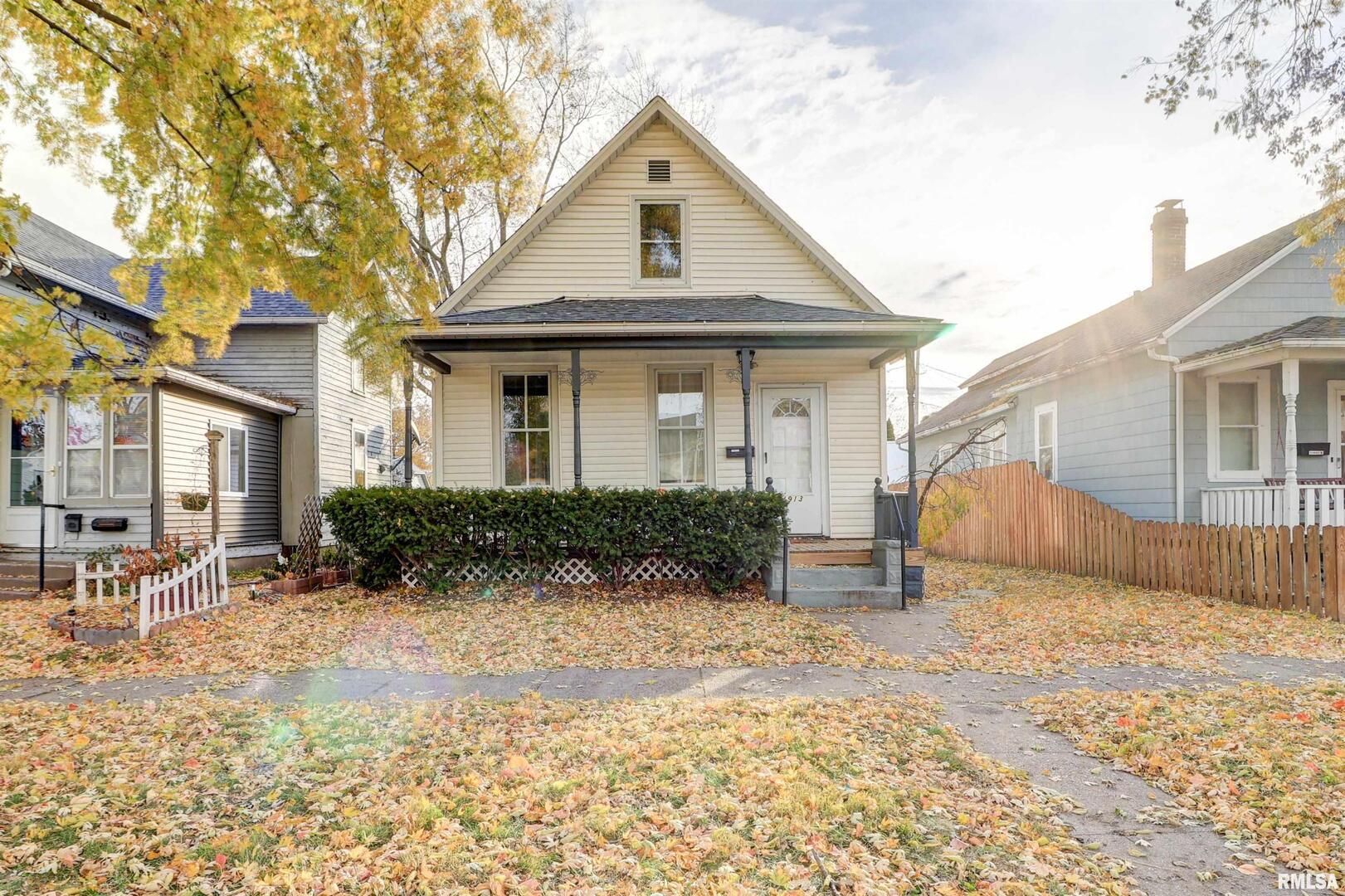 1913 PERSHING Boulevard — Clinton, IA 52732