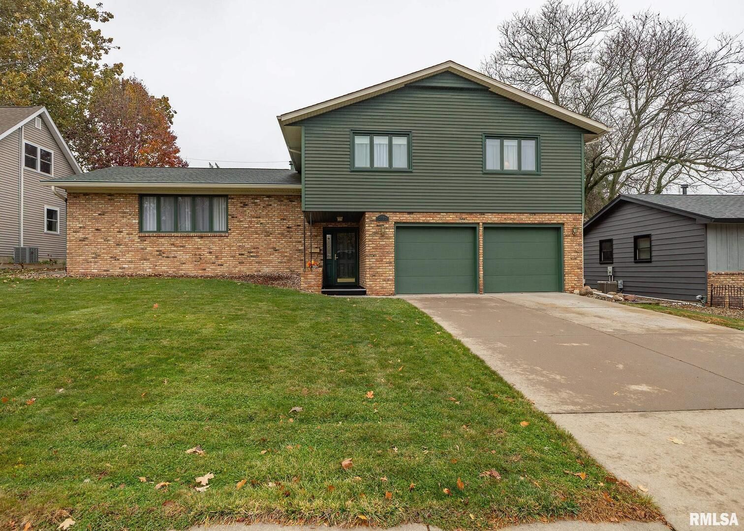 2705 36TH Street — Rock Island, IL 61201