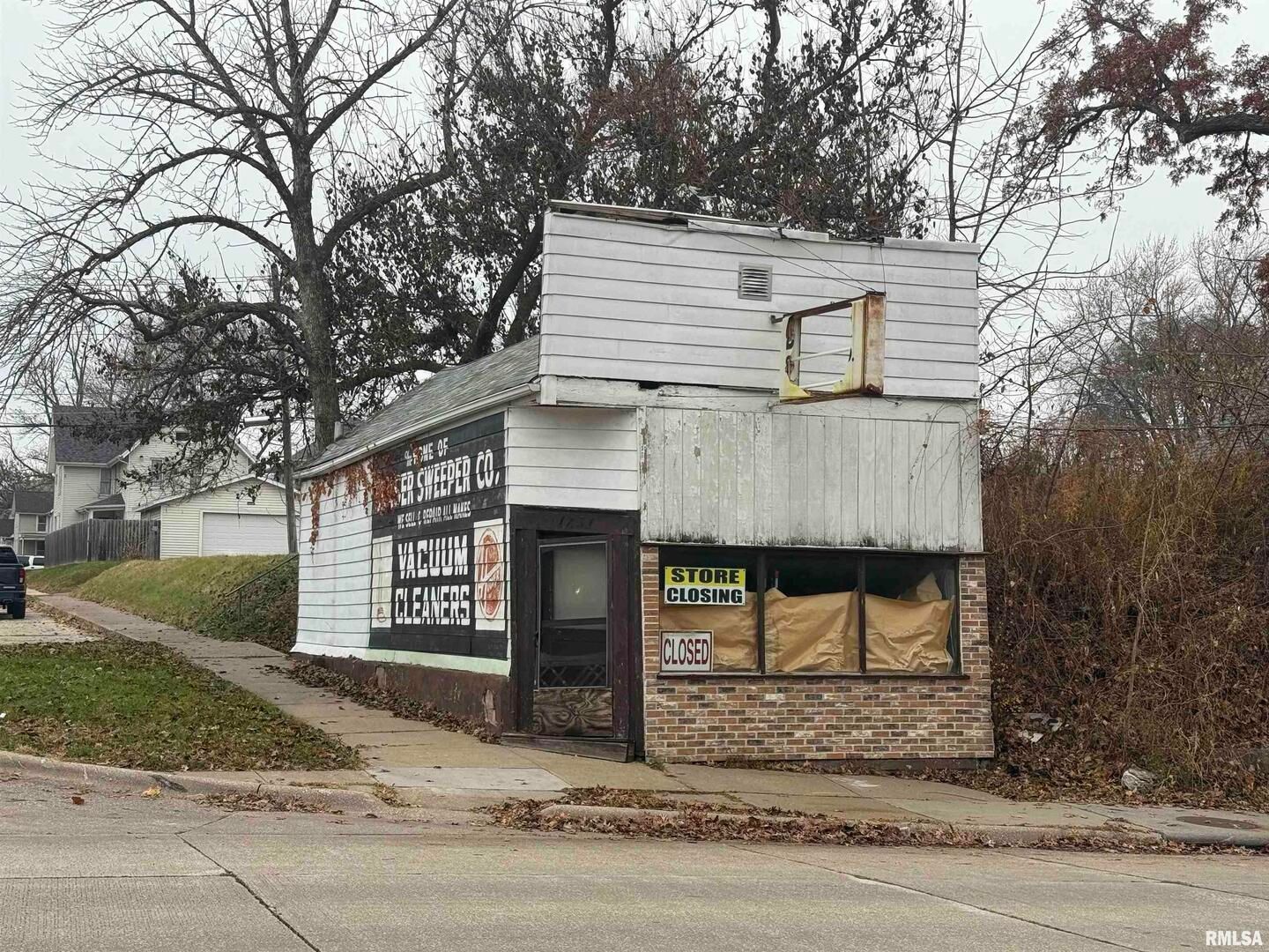 1231 15TH Street — Moline, IL 61265