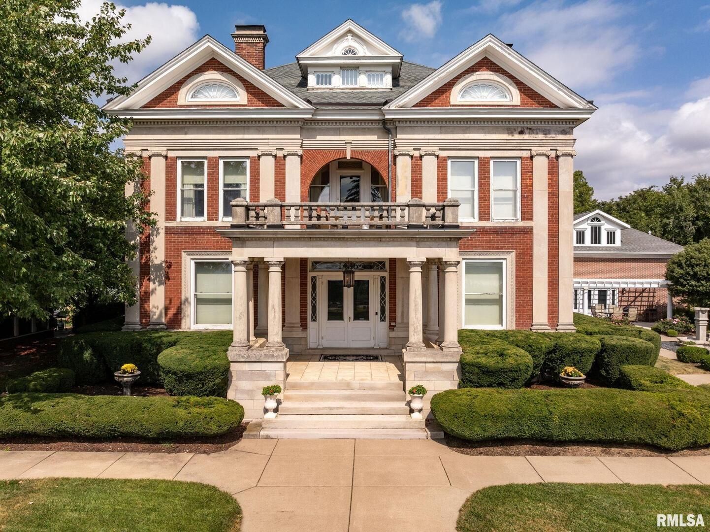 1446 CLAY Street — Davenport, IA 52804