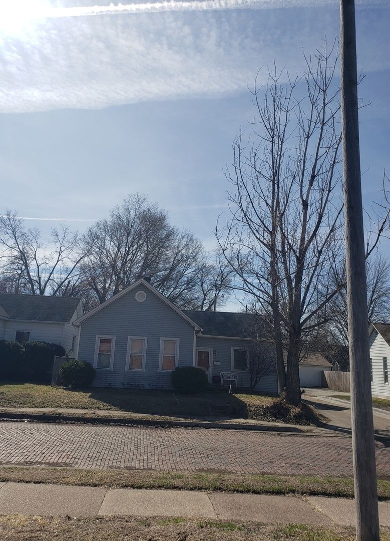 1728 8TH Avenue — Rock Island, IL 61201