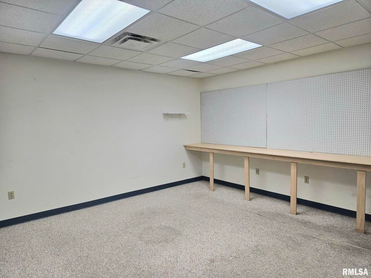 123 & 125 4TH Street, Wilton, IA 52778