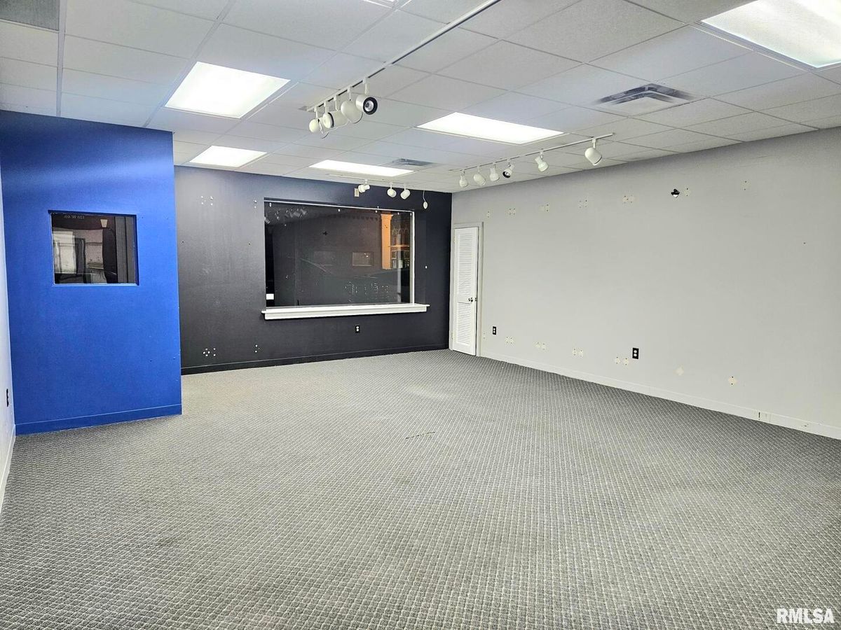 123 & 125 4TH Street, Wilton, IA 52778