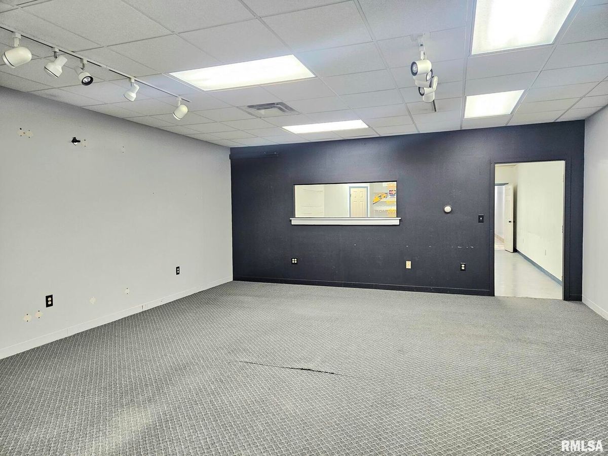 123 & 125 4TH Street, Wilton, IA 52778