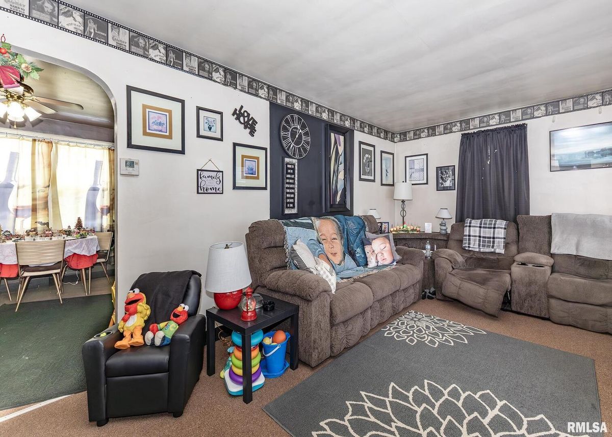 116 W GARFIELD Street, Kewanee, IL 61443