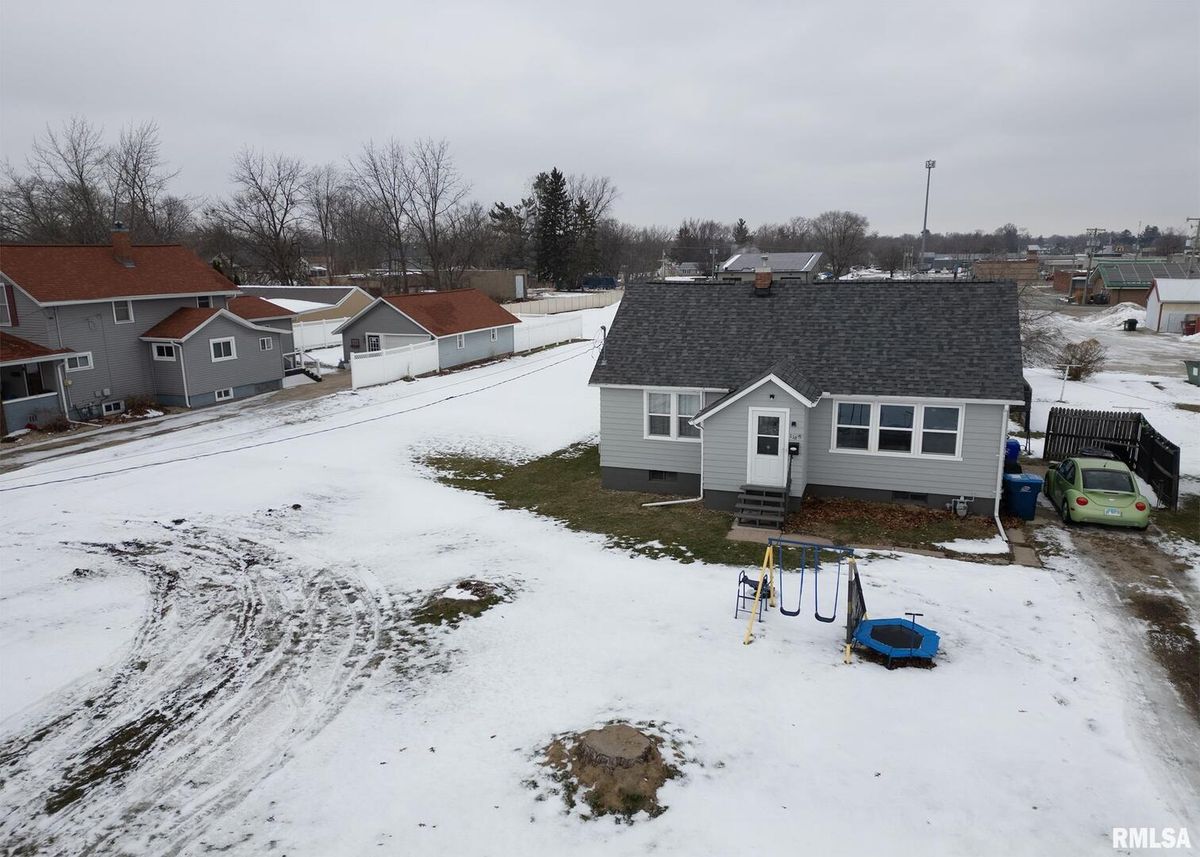 116 W GARFIELD Street, Kewanee, IL 61443