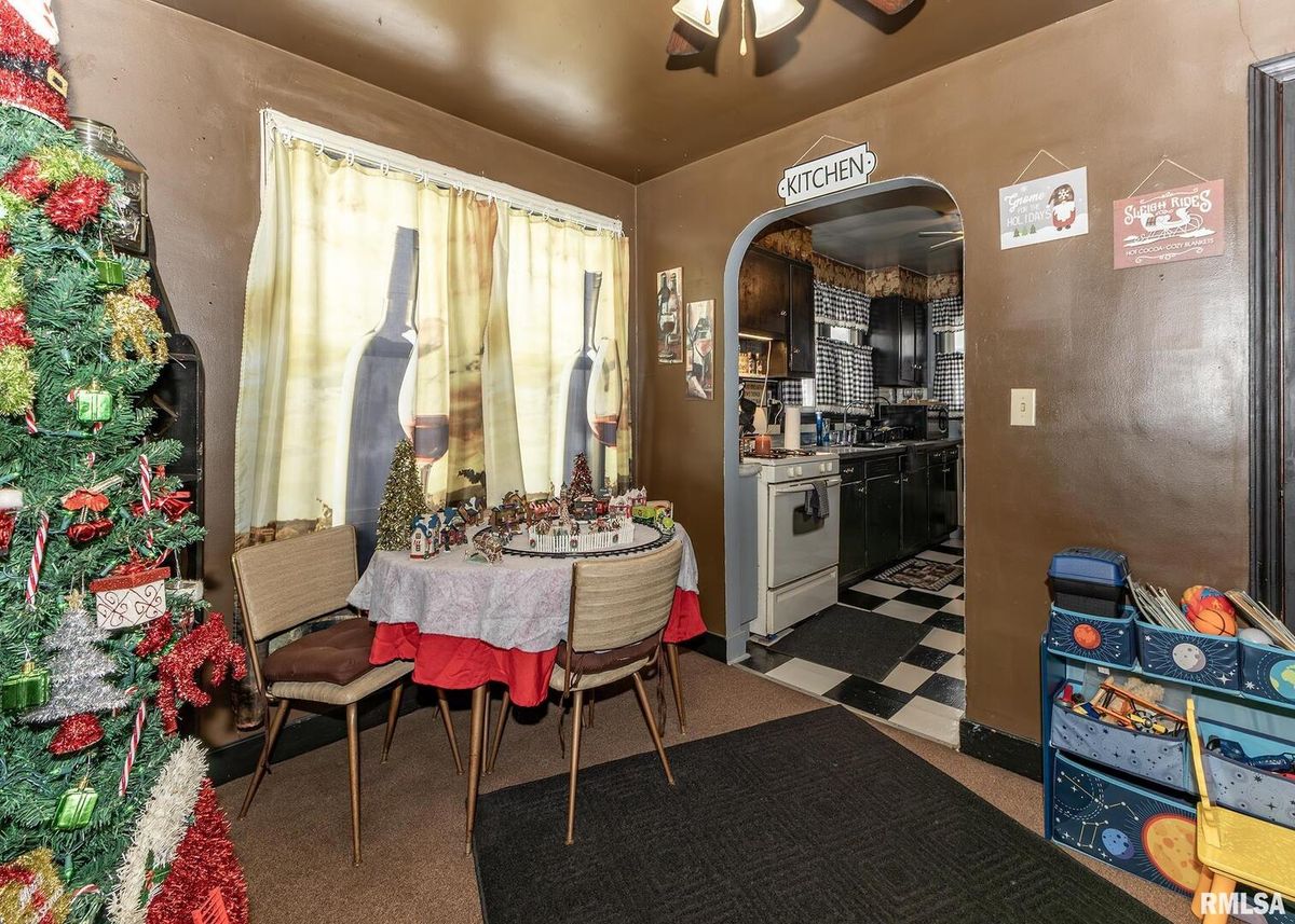 116 W GARFIELD Street, Kewanee, IL 61443