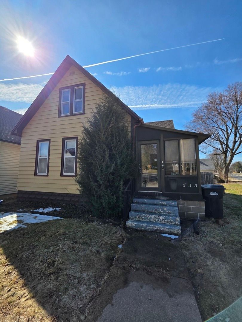 533 6TH Avenue, Clinton, IA 52732