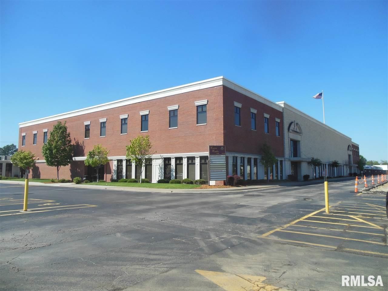 3800 AVENUE OF THE CITIES #105 — Moline, IL 61265